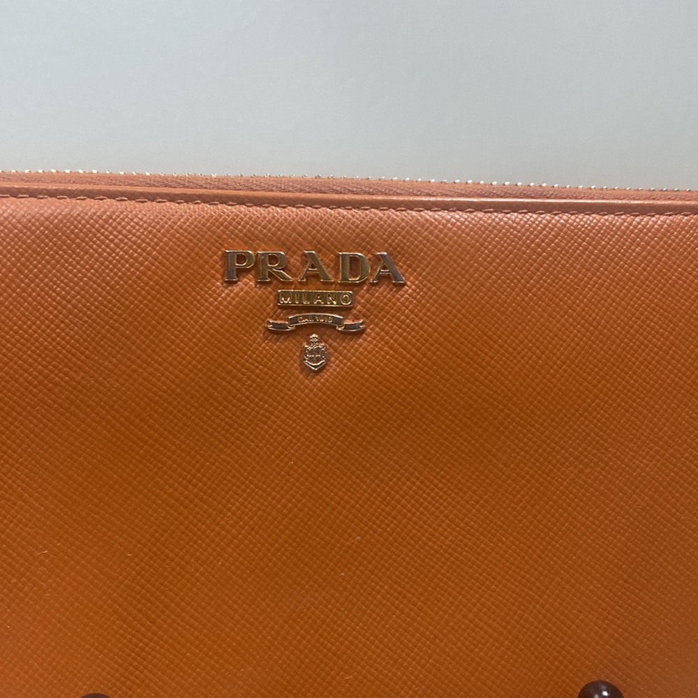 PRADA MilANO WALLET ORANGE (EUC)🧡🤎 with box/paper - Picture 5 of 15